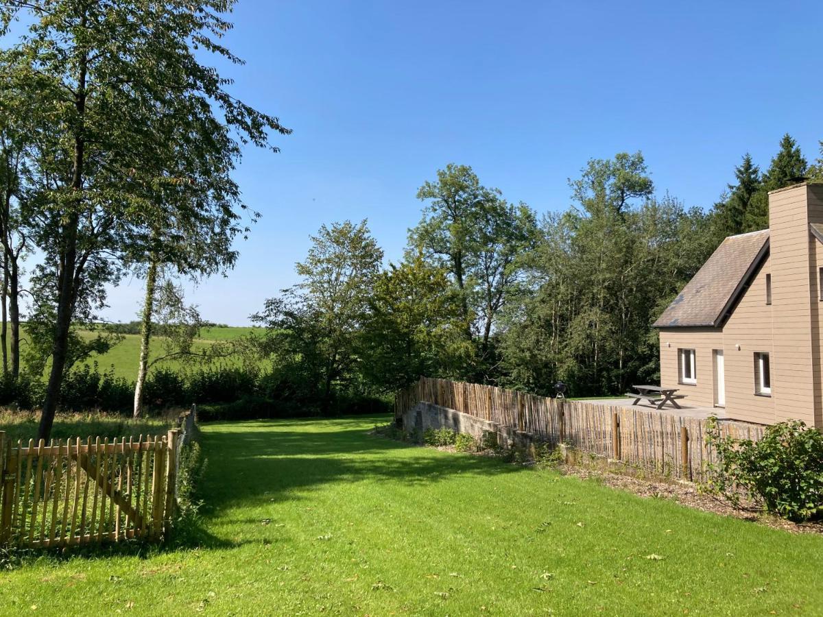 Au Bois De Rosee Florennes Exteriör bild
